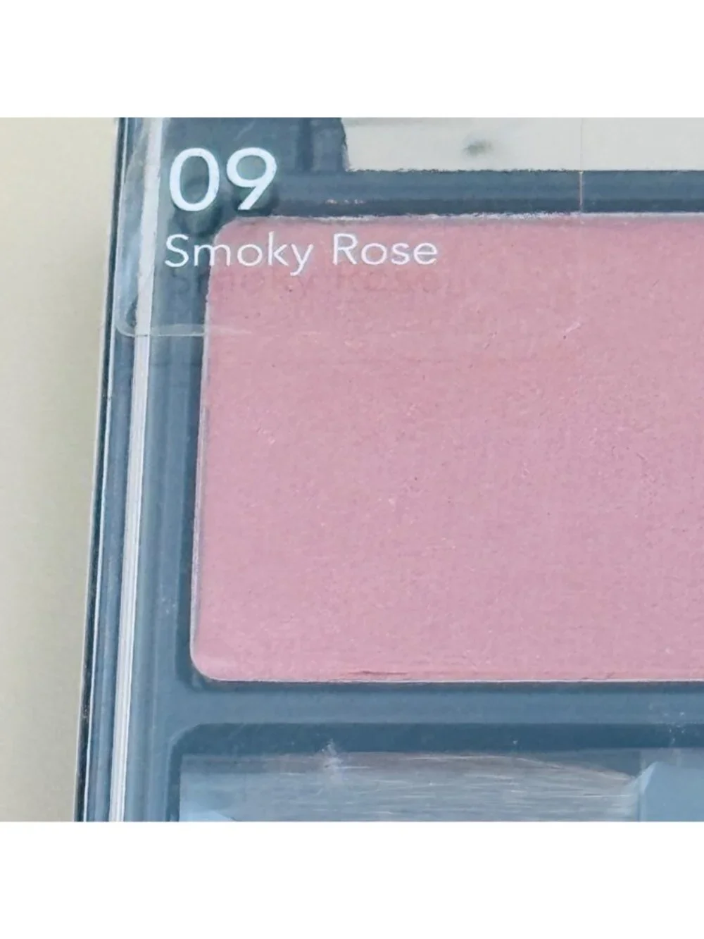 Revlon Powder Blush 09 Smoky Rose With Pop-Up Mirror Sealed Discontinued Shade